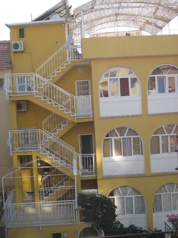 كوشاداسيه Kibar Apart Pansiyon المظهر الخارجي الصورة